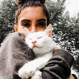 Meet your Posher, Abby